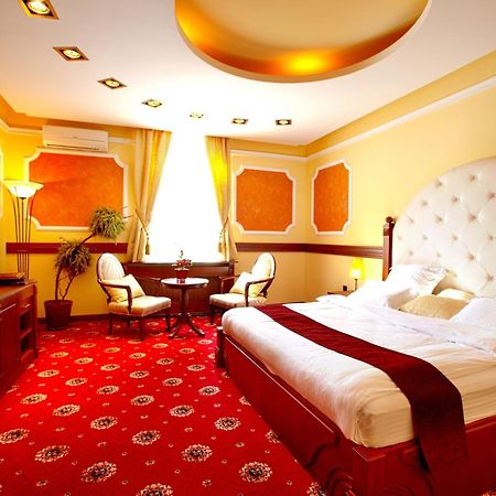 Manjez Centar Hotel เบลเกรด ภายนอก รูปภาพ