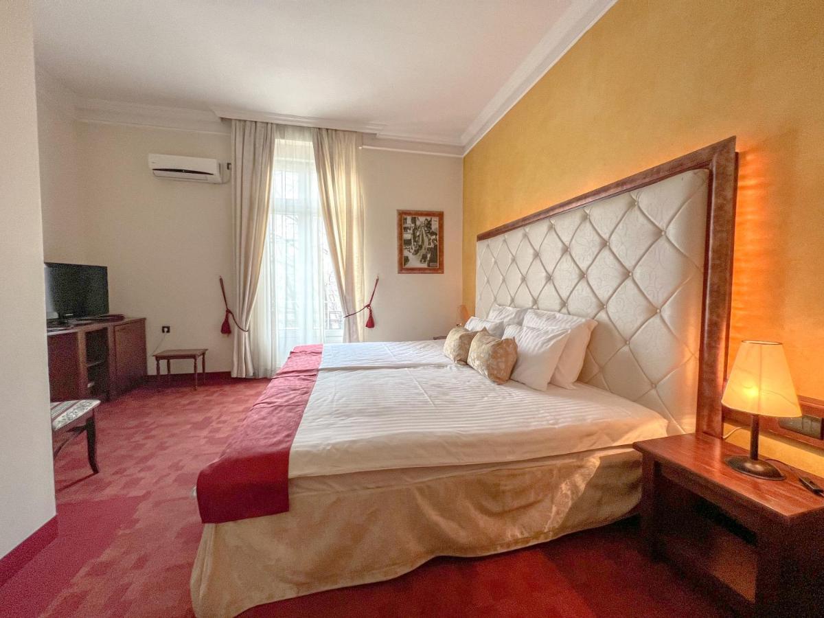 Manjez Centar Hotel เบลเกรด ภายนอก รูปภาพ