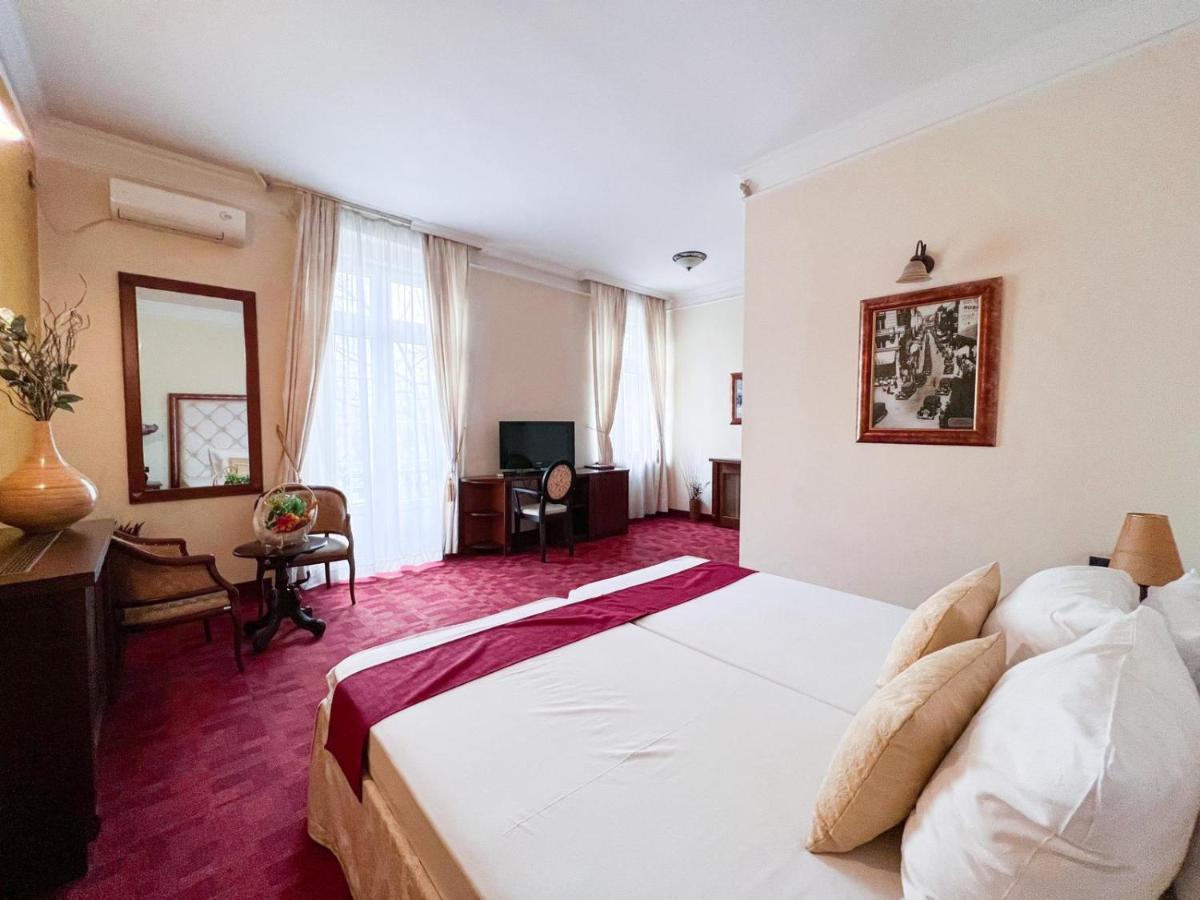 Manjez Centar Hotel เบลเกรด ภายนอก รูปภาพ