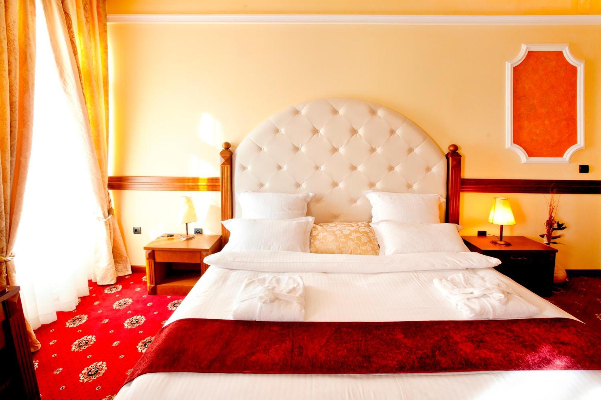 Manjez Centar Hotel เบลเกรด ภายนอก รูปภาพ