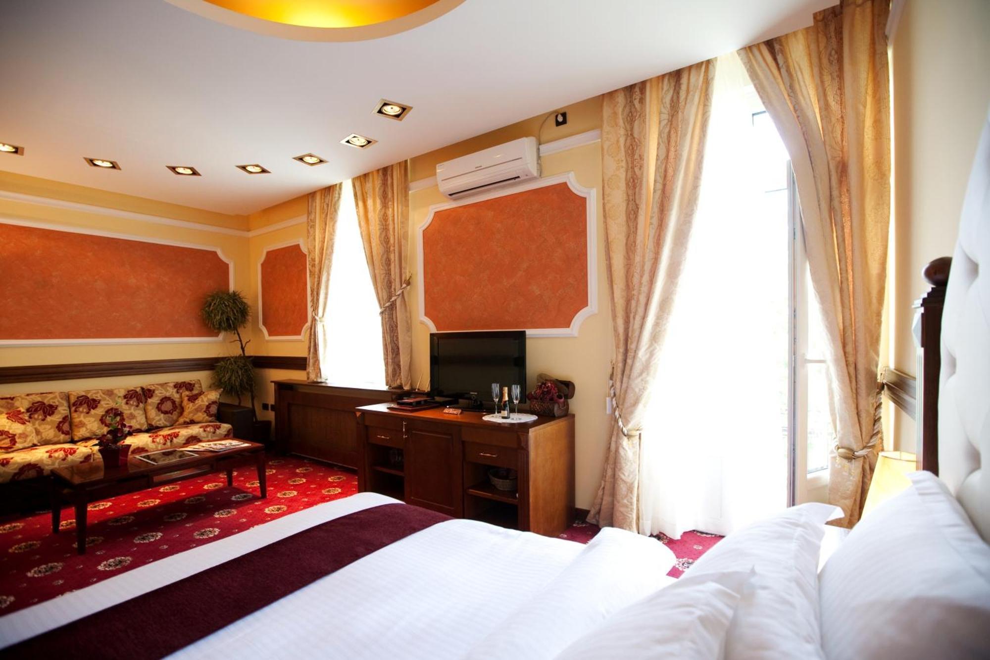 Manjez Centar Hotel เบลเกรด ภายนอก รูปภาพ