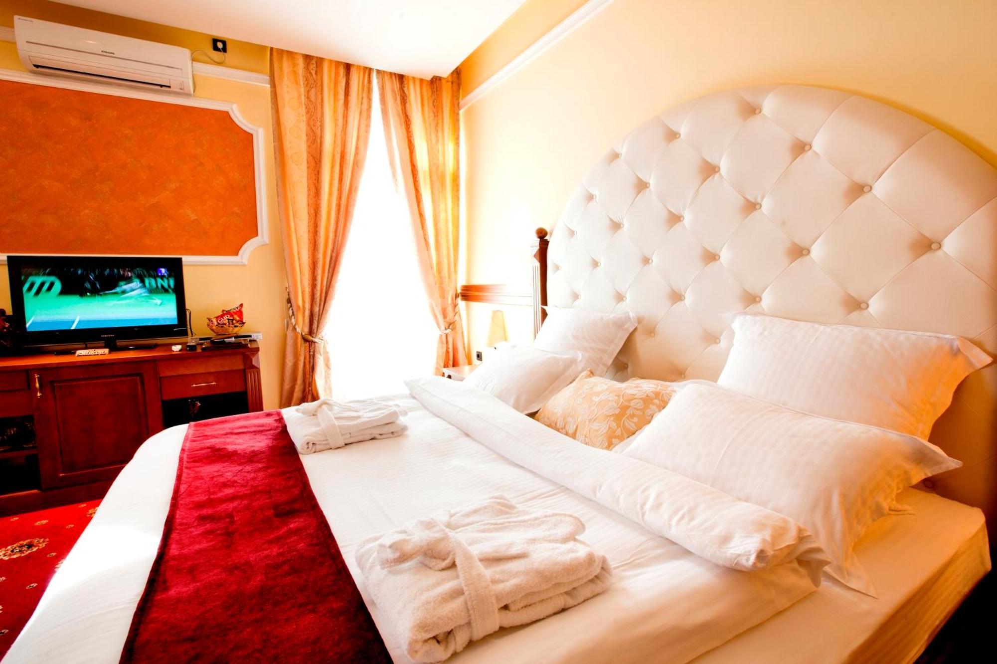 Manjez Centar Hotel เบลเกรด ภายนอก รูปภาพ