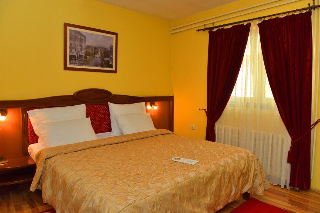 Manjez Centar Hotel เบลเกรด ห้อง รูปภาพ